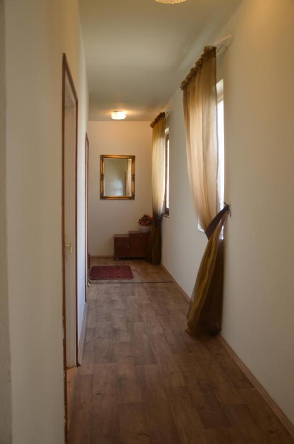 Hotel Viktoria Balatonalmadi Luaran gambar