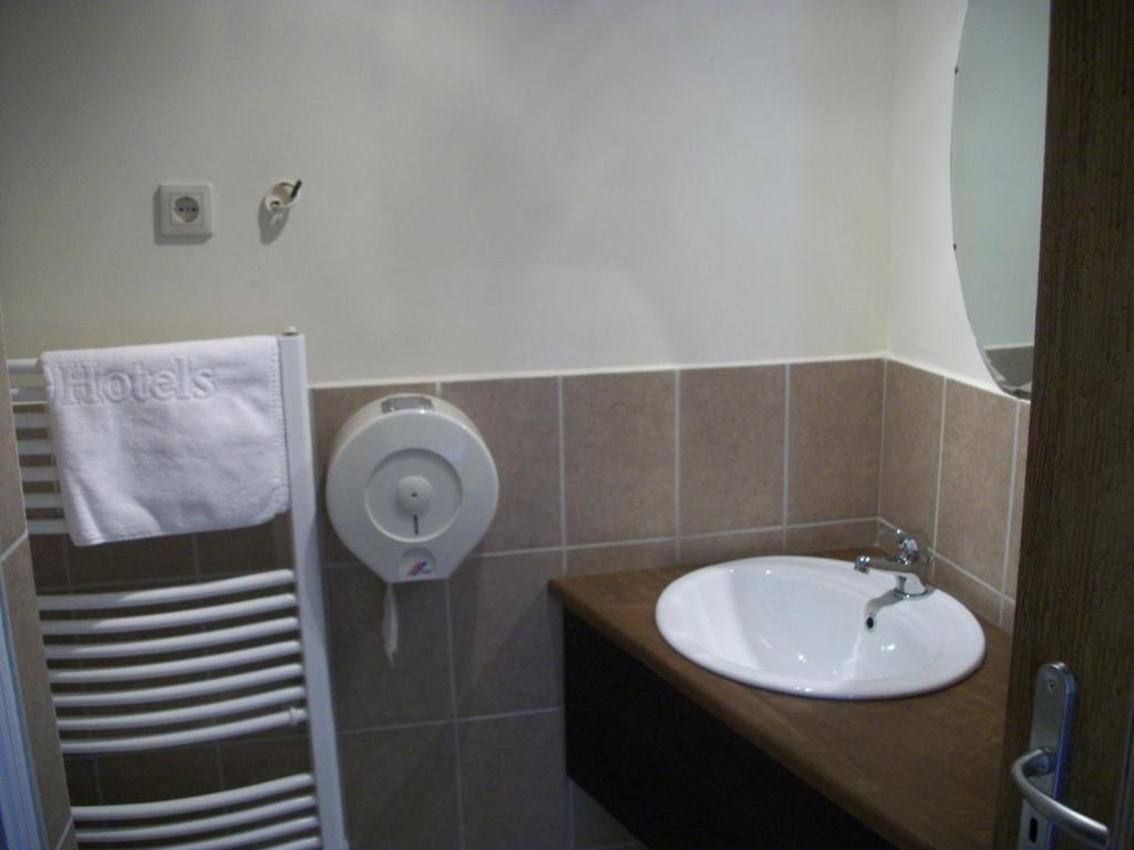 Hotel Viktoria Balatonalmadi Bilik gambar